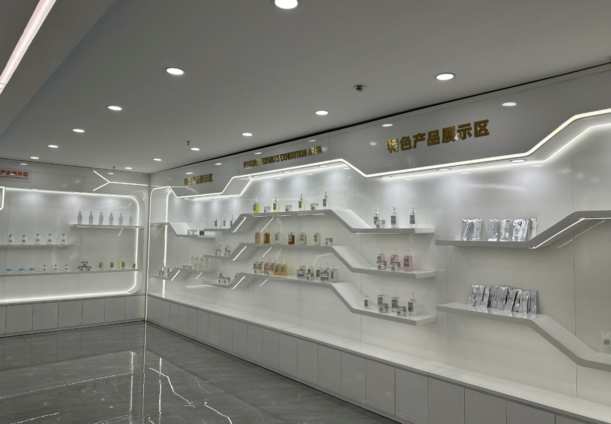 商家怎么与工厂低成本合作生产一款精华油