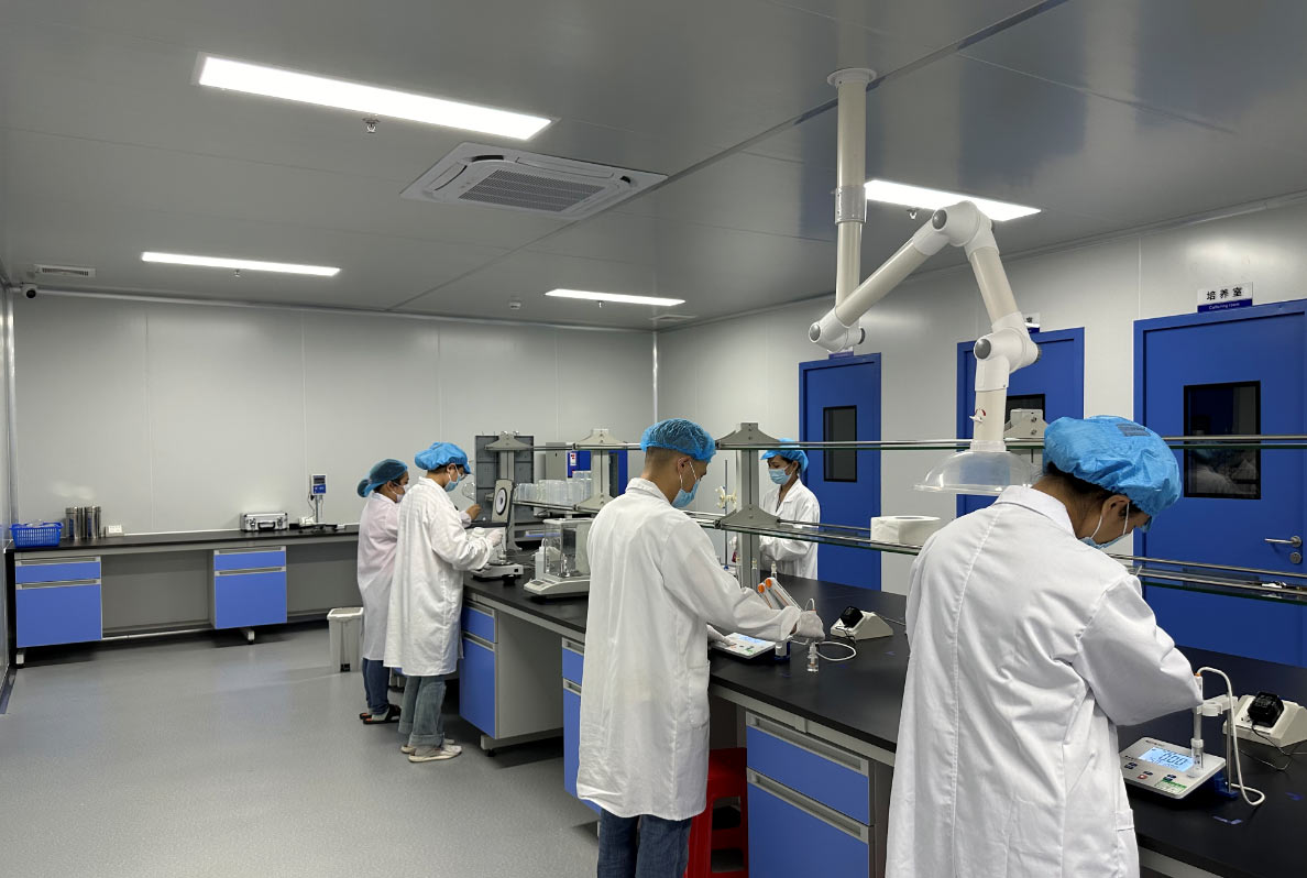 让精华水工厂定制加工成为您的品牌助推器