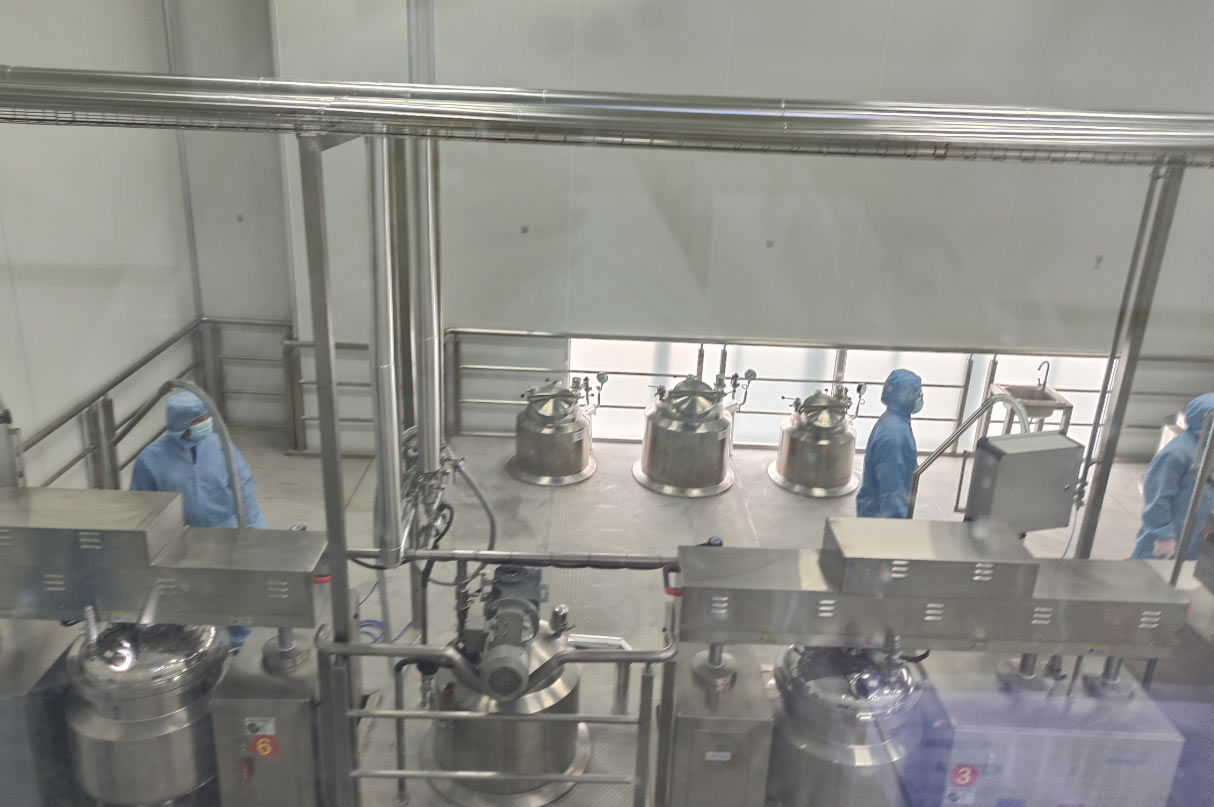 如何与化妆品工厂合作定制生产一款磨砂膏